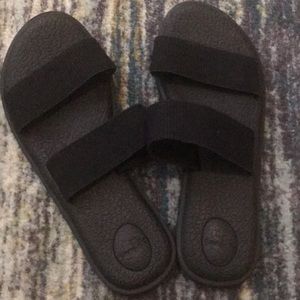 sanuk black sandals